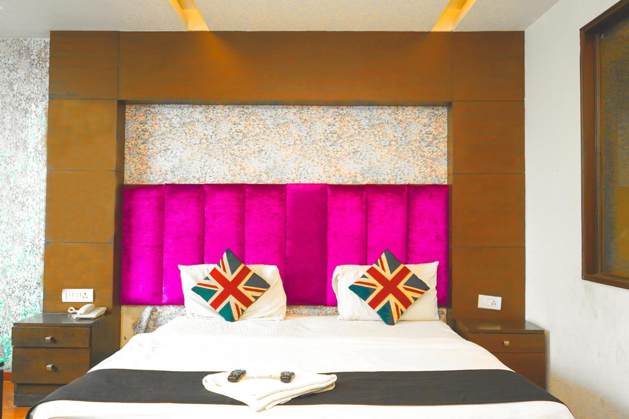Hotel Sukoon - Ramesh Nagar New Delhi Eksteriør bilde
