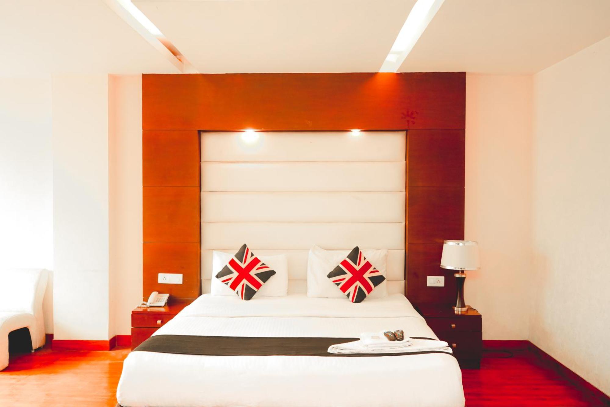 Hotel Sukoon - Ramesh Nagar New Delhi Eksteriør bilde