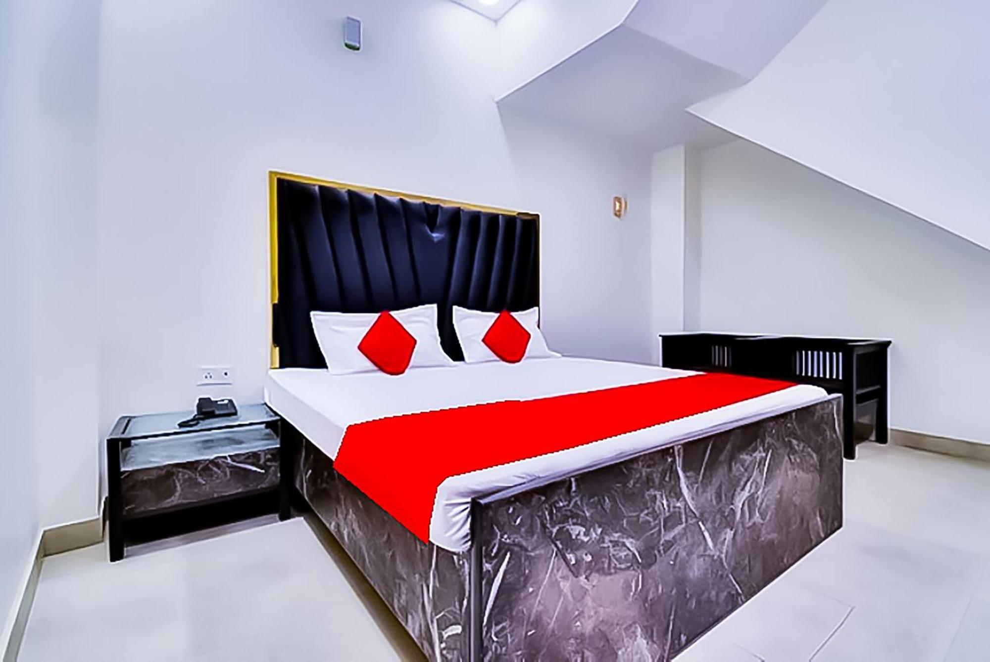 Hotel Sukoon - Ramesh Nagar New Delhi Eksteriør bilde