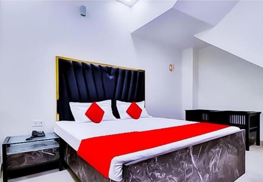 Hotel Sukoon - Ramesh Nagar New Delhi Eksteriør bilde