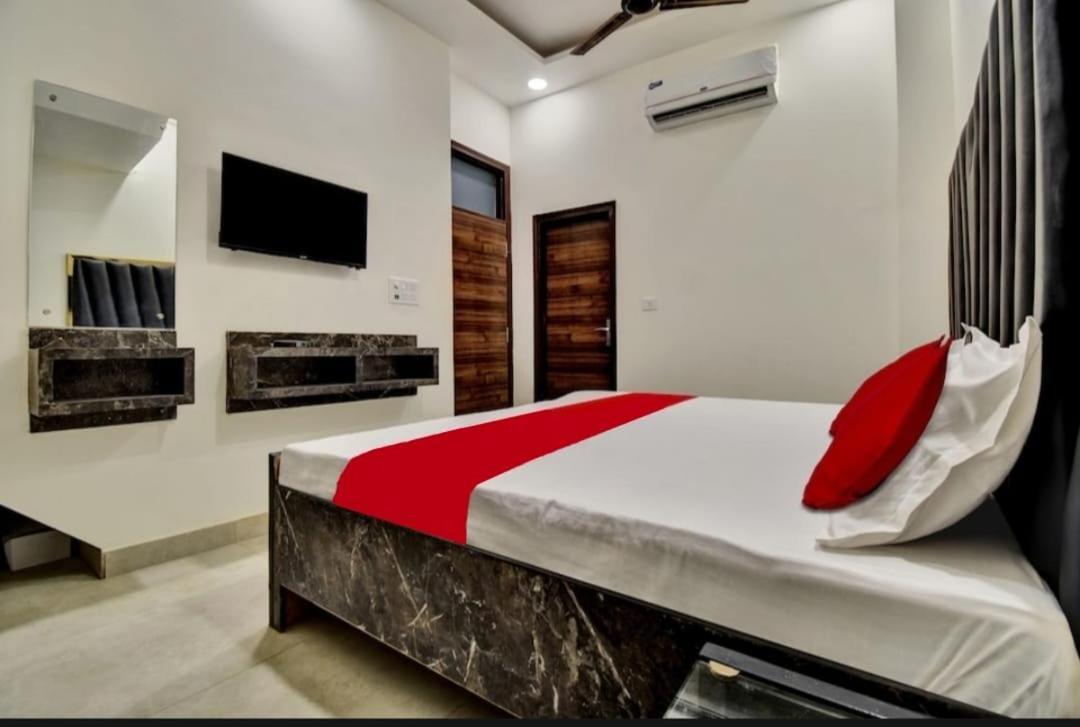 Hotel Sukoon - Ramesh Nagar New Delhi Eksteriør bilde